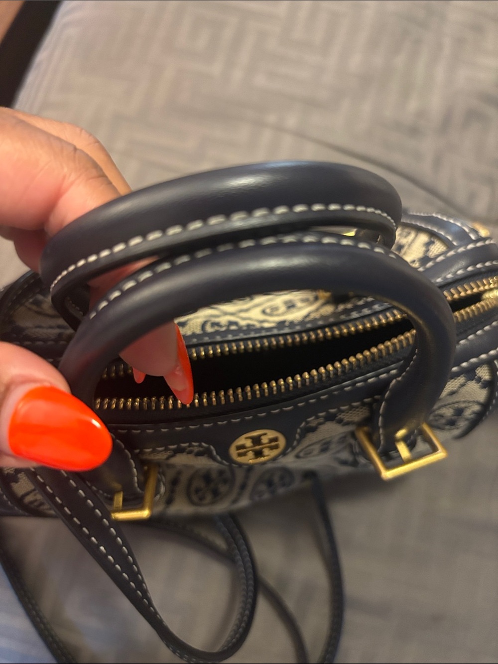 Tory Burch Navy Petite Barrel - Picture 7 of 8